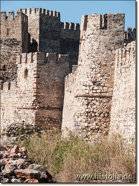 Mamure-Kalesi in Kilikien - südliche Wehrmauer (Seeseite) von Außen