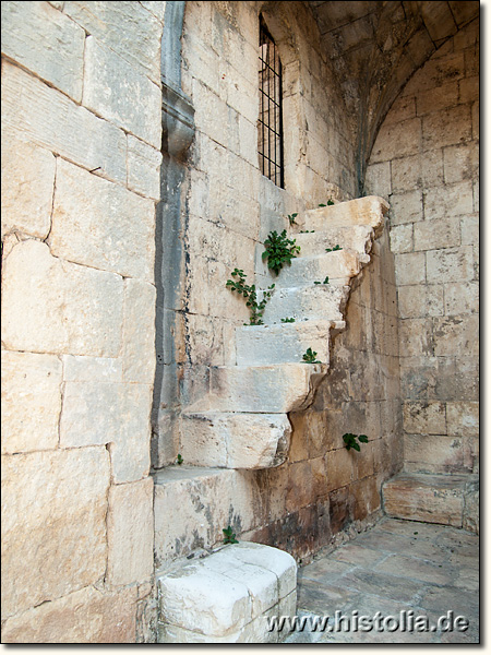 Karawanserei Alara-Han in Pamphylien - Ein alter Treppenaufstieg zum Wachturm