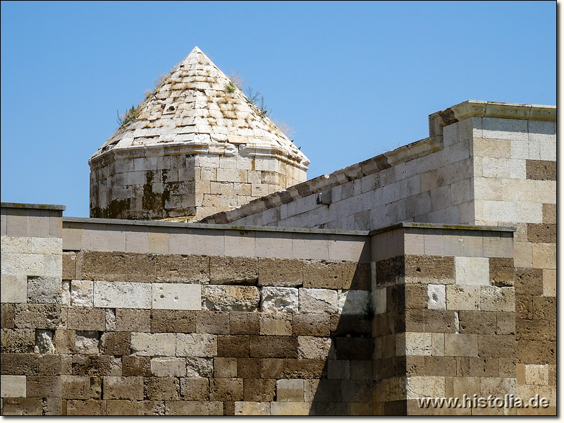 Karawanserei Sultan-Han in Lykaonien - Die Kuppel über den Gewölben der geschlossenen Halle der Karawanserei