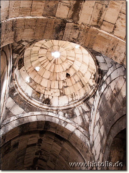 Karawanserei Suzus-Han in Pisidien - aufgesetzte Kuppel im Hauptgewölbe