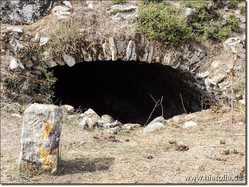 Amyzon in Karien - Gewölbe von Lagerräumen auf der Westseite der Agora von Amyzon