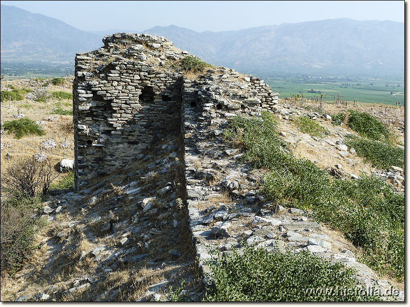 Antiochia ad Maeandrum in Karien - Festungsmauer und Festungsturm der Akropolis-Festung von Antiochia ad Maeandrum