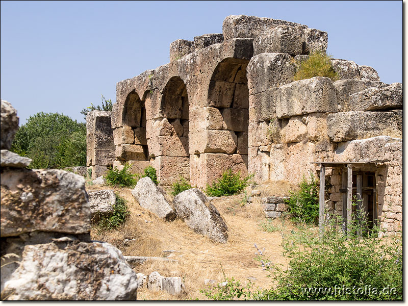 Aphrodisias in Karien - Einige Mauerreste aus den großen Bädern von Aphrodisias