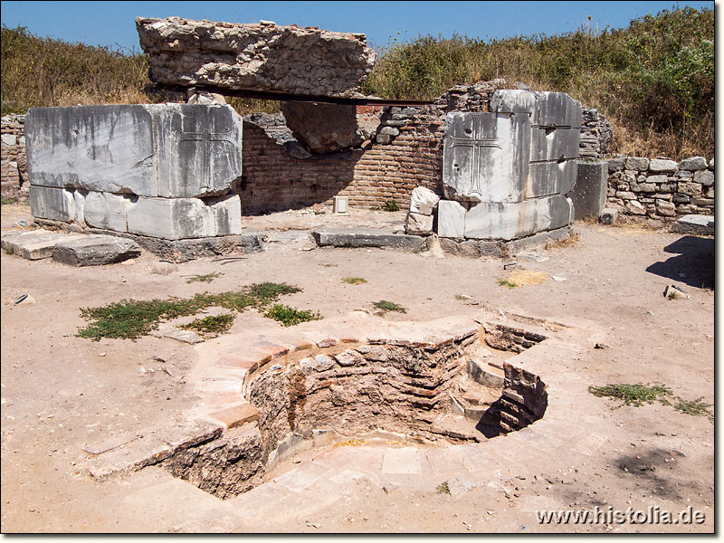 Ephesos in Karien - Taufbecken im Baptisterium der Marienkirche von Ephesos