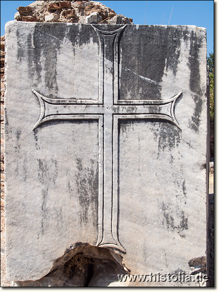 Ephesos in Karien - Relief mit Kreuz-Symbol im Baptisterium der Marienkirche von Ephesos