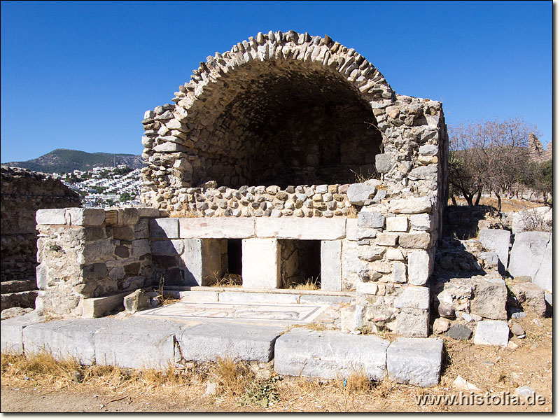 Halikarnassos in Karien - Ein römisches Grabhaus aus der Nekropole vor dem Myndos-Stadttor