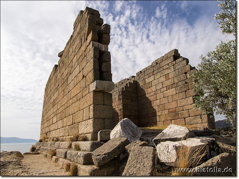 Herakleia Latmos in Karien - Athena-Tempel aus den 3. - 2. Jh.v.Chr. direkt westlich der Agora von Herakleia Latmos