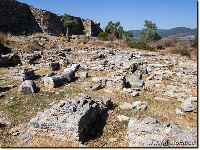 Iassos in Karien - Fundamente und Reste einer großen byzantinischen Basilika östlich der Festung von Iassos