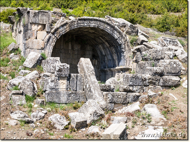 Kibyra in Karien -Großes Aedicula-Grabmal in der Nekropole östlich des Stadions