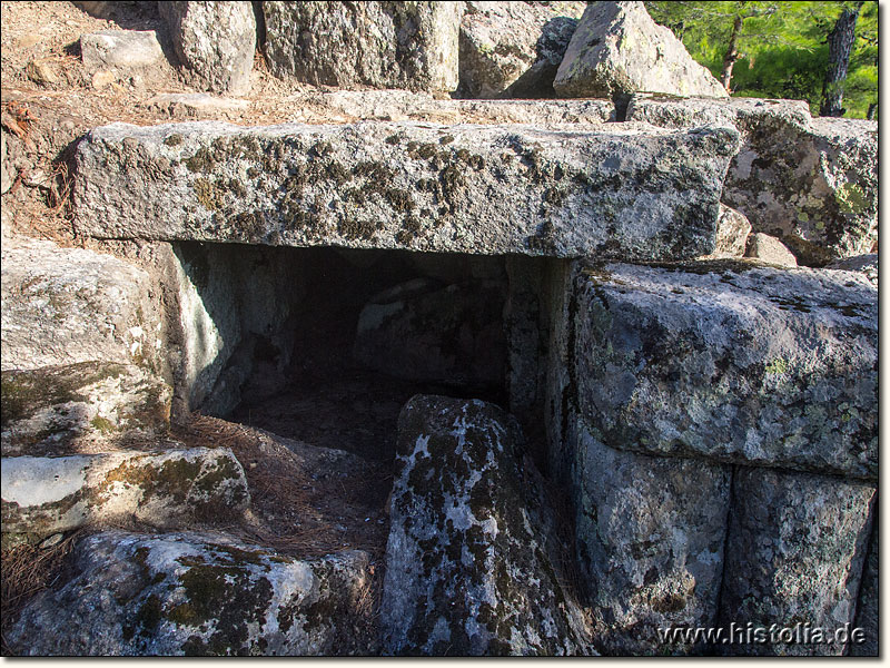 Labranda in Karien - Eingang zu einem Wachturm der Festung auf dem Akropolisberg