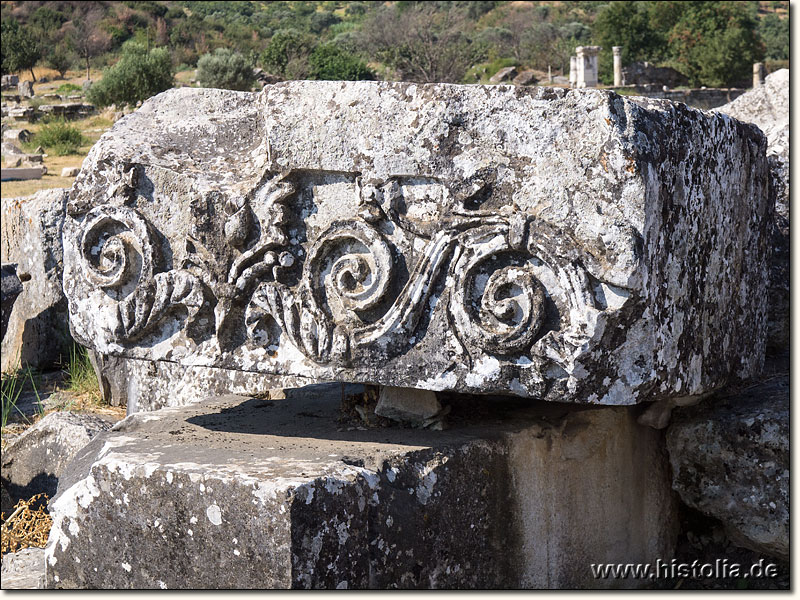 Magnesia in Karien - Verzierter Architravstein vom Artemis-Tempel in Magnesia