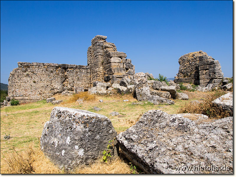 Magnesia in Karien - Mauerreste der großen Bädern von Magnesia