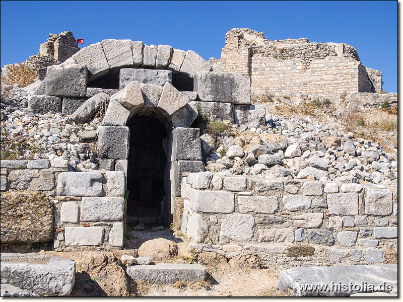 Milet in Karien - Eingang zu einem hellenistisch/römischen Grabhaus östlich des Theaters von Milet