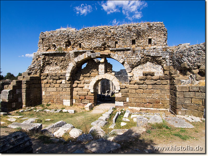Milet in Karien - Eingangsbereich zu den Faustina-Thermen von Milet