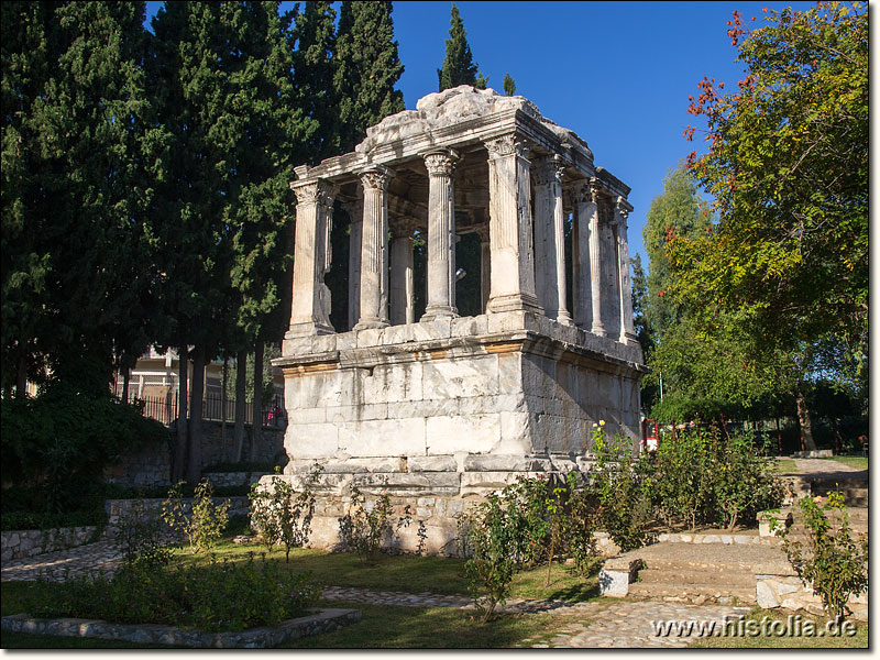 Mylasa in Karien - Das Grabmal 'Gümüskesen' eines römischen Feldherren oder Stadthalters