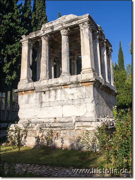 Mylasa in Karien - Das Grabmal 'Gümüskesen' eines römischen Feldherren oder Stadthalters