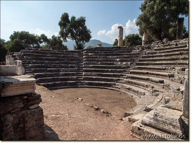 Nysa in Karien - Sitzstufen und Treppenaufgänge im Bouleuterion von Nysa