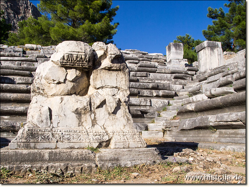 Priene in Karien - Altarsockel im Bouleuterion von Priene