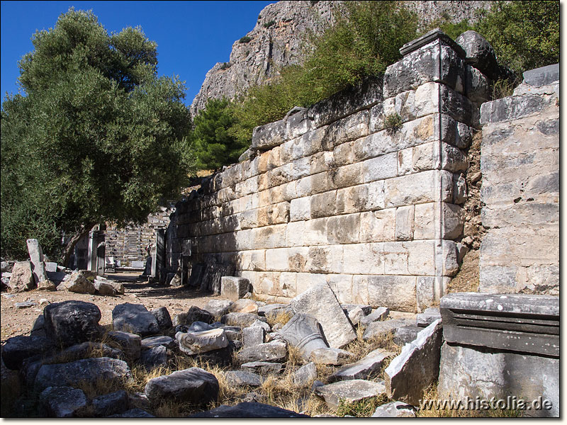 Priene in Karien - Östliche Analemma-Wand des Theaters von Priene