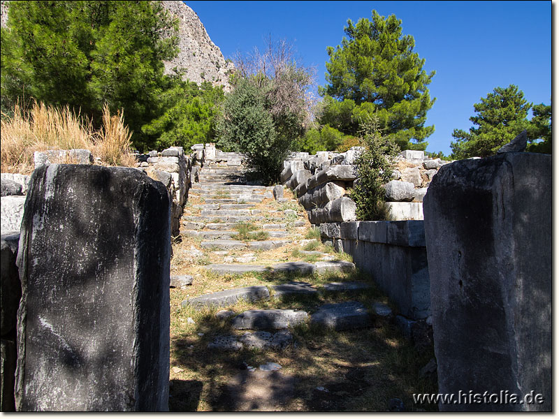 Priene in Karien - Treppenaufgang von der Haupstraße / Agora in Richtung Theater