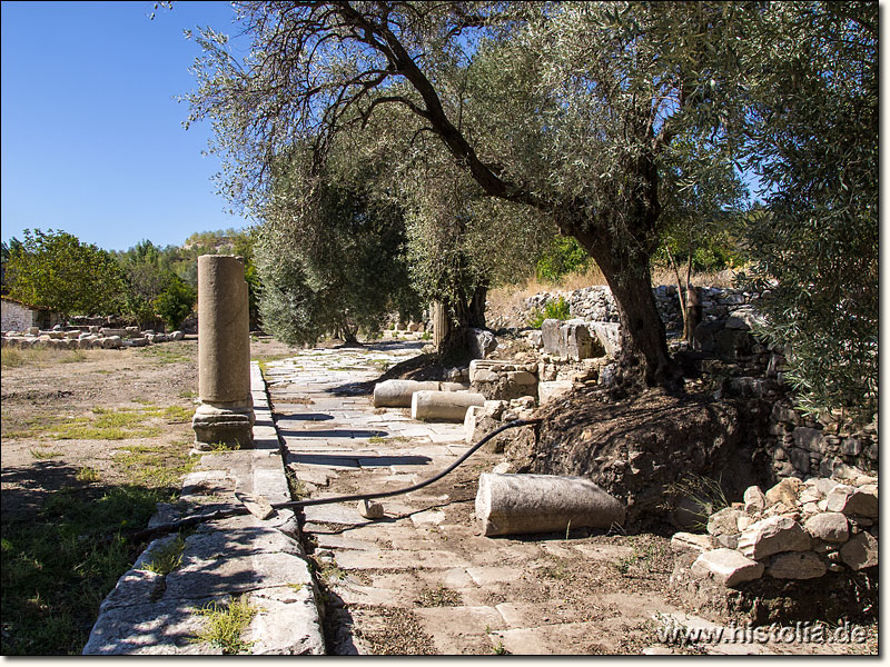 Stratonikeia in Karien - Stoa am Rand der Agora von Stratonikeia