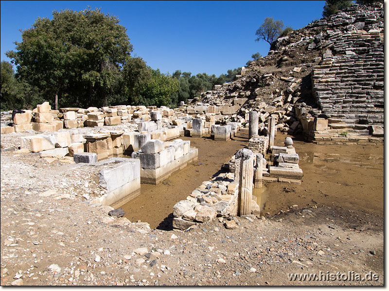 Stratonikeia in Karien - Die Reste des Bühnenhauses des Theaters von Stratonikeia