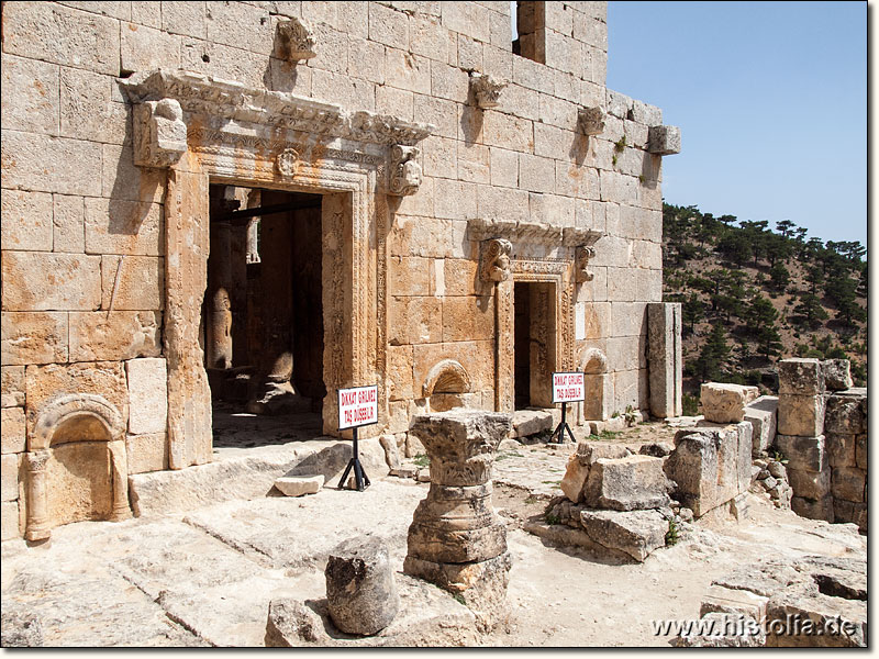 Alahan in Kilikien - Eingangsbereich der östlich gelegenen Hauptkirche von Alahan