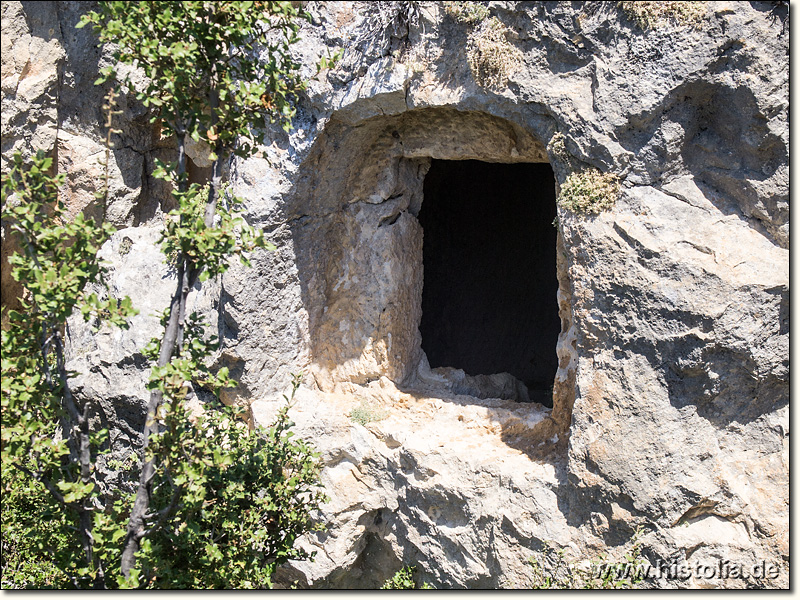 Alaoda in Kilikien - Ein Felskammergrab in der Ost-Nekropole von Alaoda