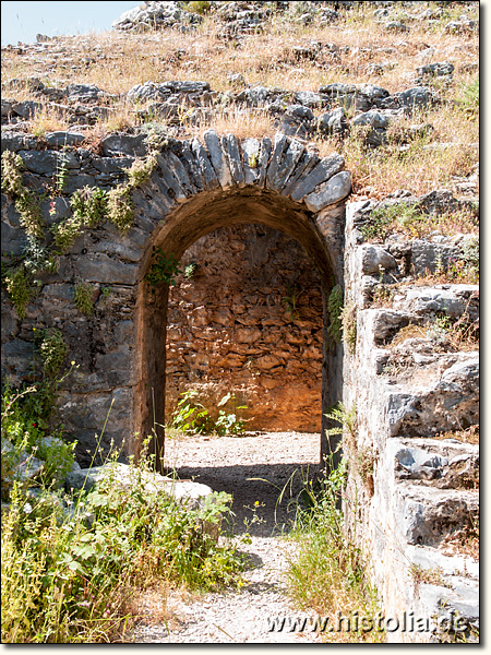 Anemurion in Kilikien - Zugang zum Gewölbe unter dem Odeon