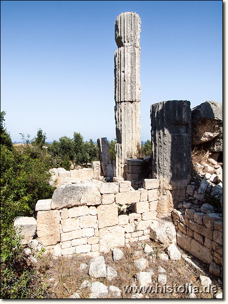 Elaiussa-Sebaste in Kilikien - Erst römischer Tempel, dann byzantinische Kirche. Ruine im Süden der Stadt