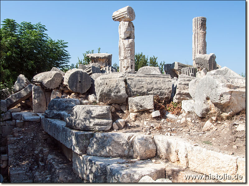 Elaiussa-Sebaste in Kilikien - Erst römischer Tempel, dann byzantinische Kirche. Ruine im Süden der Stadt