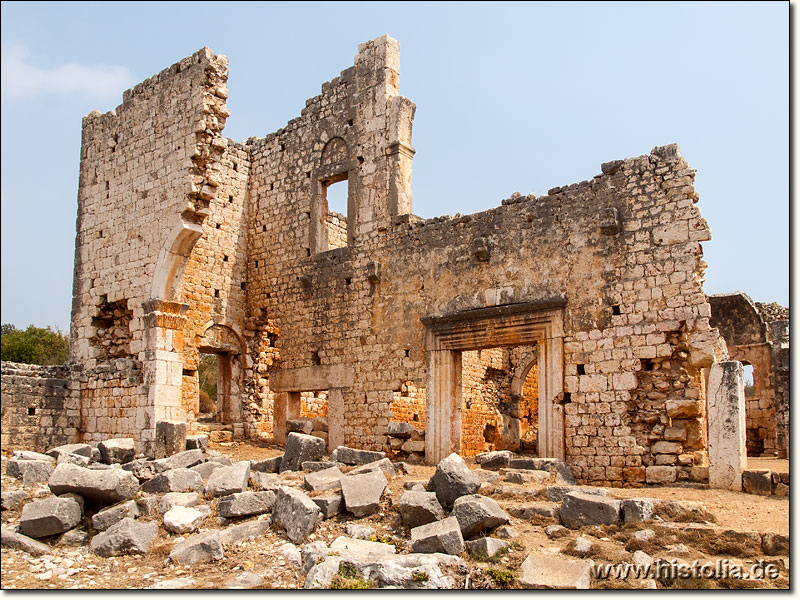 Kanytelleis in Kilikien - Narthex der Papylos-Kirche am Nord-Rand der Einsturzdoline von Kanytelleis