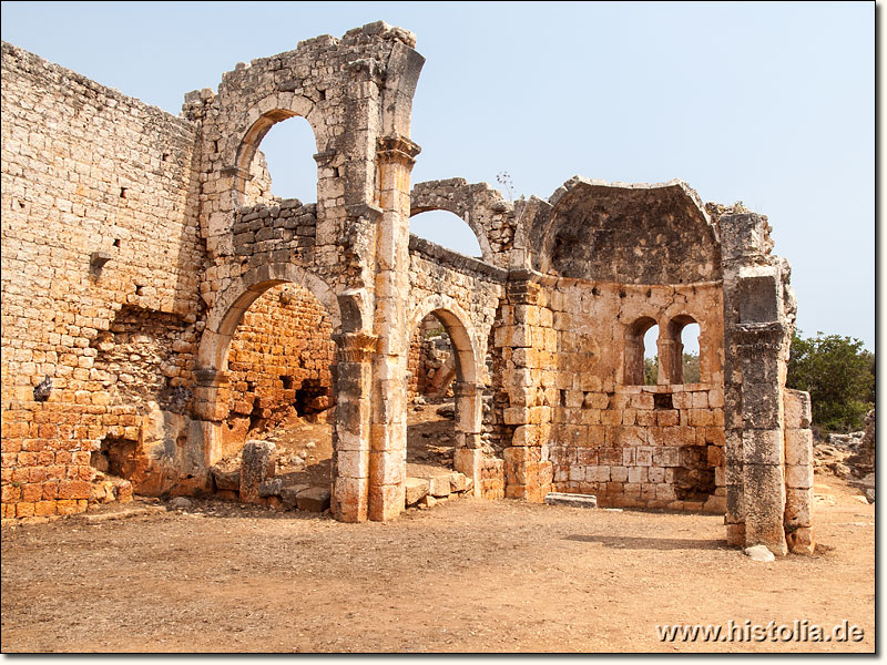 Kanytelleis in Kilikien - Der Innenraum und die Absis der Papylos-Kirche von Kanytelleis