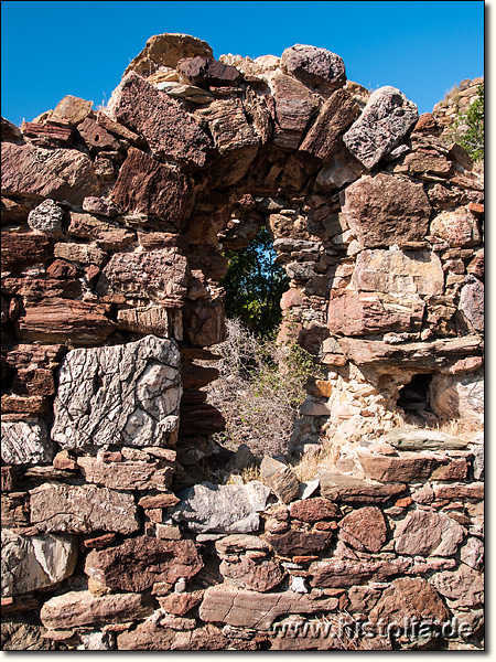 Nephelis in Kilikien - Fenster in einem byzantinischen Gebäude auf der Südseite des Stadthügels