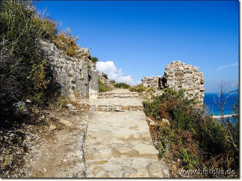 Selinus in Kilikien - Moderner Treppenweg durch das Tor der unteren Befestigungsmauern