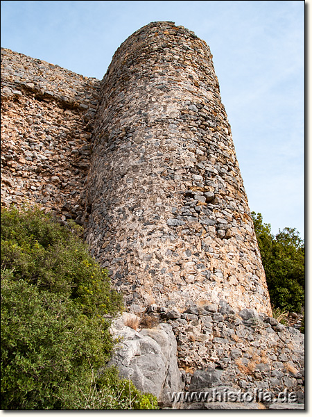Softa-Kalesi in Kilikien - Festungsturm in Hufeisenform in der unteren Festungsmauer