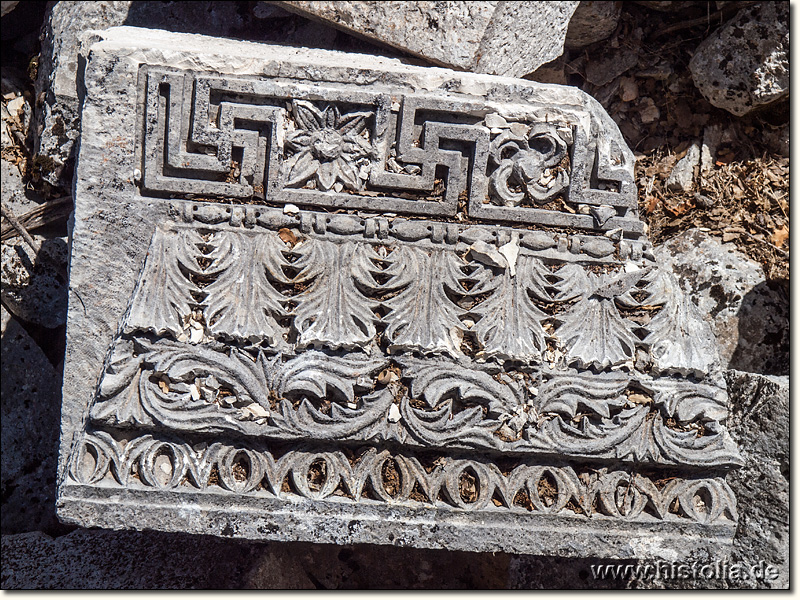Akalissos in Lykien - Kunstvolles Relief auf einem Architrav-Stein