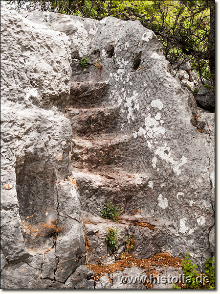 Apollonia in Lykien - ein in Fels gehauener Treppenaufgang im Wohngebiet