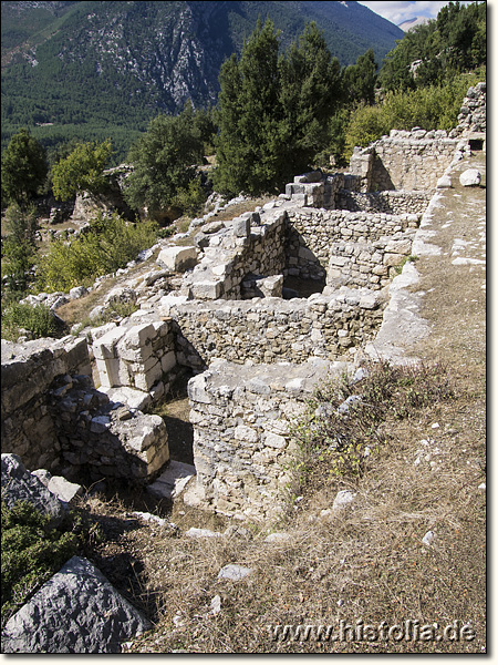 Arykanda in Lykien - Eine Reihe von öffentlichen Latrinen unterhalb des Trajaneums