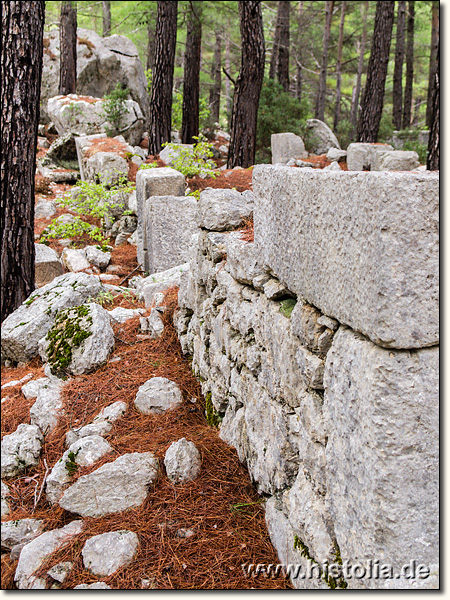 Idebessos in Lykien - Wand mit Haupteingang zur großen Basilika von Idebessos