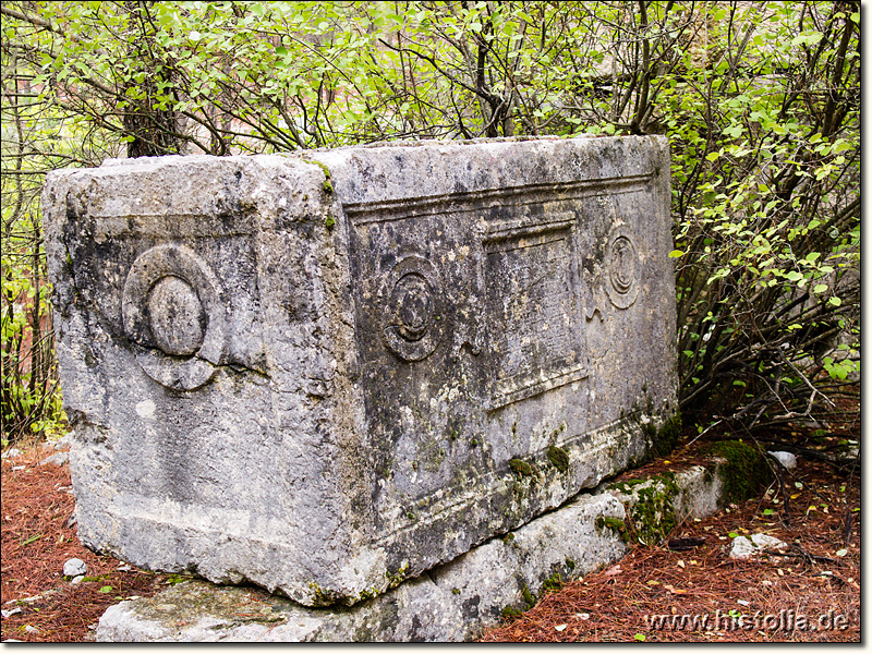 Idebessos in Lykien - Sarkophag entlang der von Norden kommenden Straße nach Idebessos