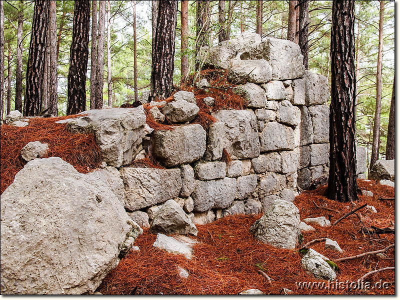 Idebessos in Lykien - Ein Teil der noch erhaltenen Stadtmauer am Südende des Stadtgebietes