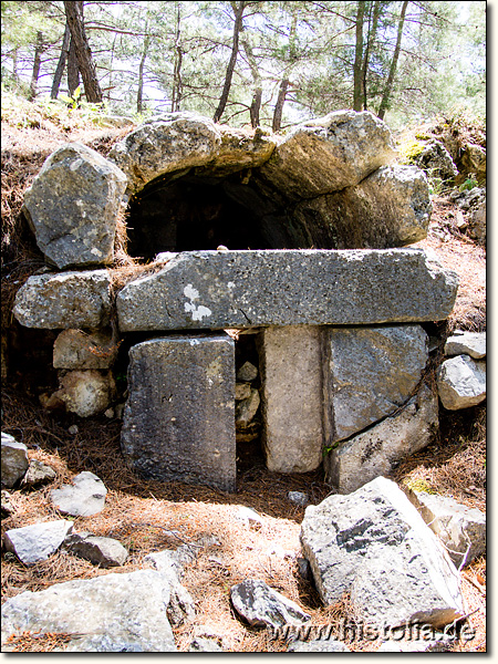 Kadyanda in Lykien - römischer Grabbau in der Nekropole