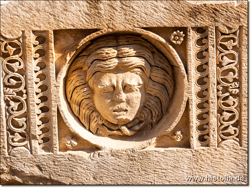 Myra in Lykien - Theatermaske aus der Bühnenwand