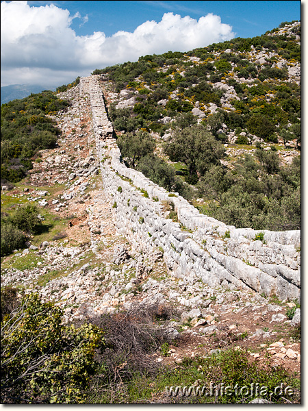 Patara-Delikkemer in Lykien - Westseite des Aquädukt, Blick nach Norden