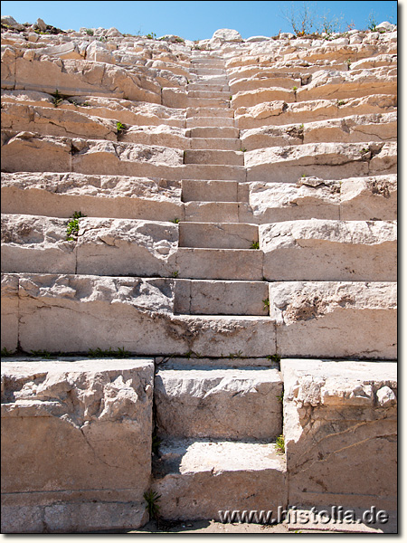 Patara in Lykien - Treppenstufen im Odeon von Patara