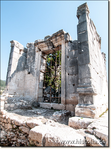 Patara in Lykien - Der Eingangsbereich des korinthischen Tempels