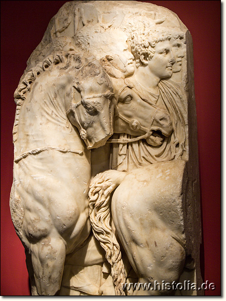 Museum von Antalya - Teil des Reliefs der Verkleidung des Gaius-Caesar-Kenotaph aus Limyra