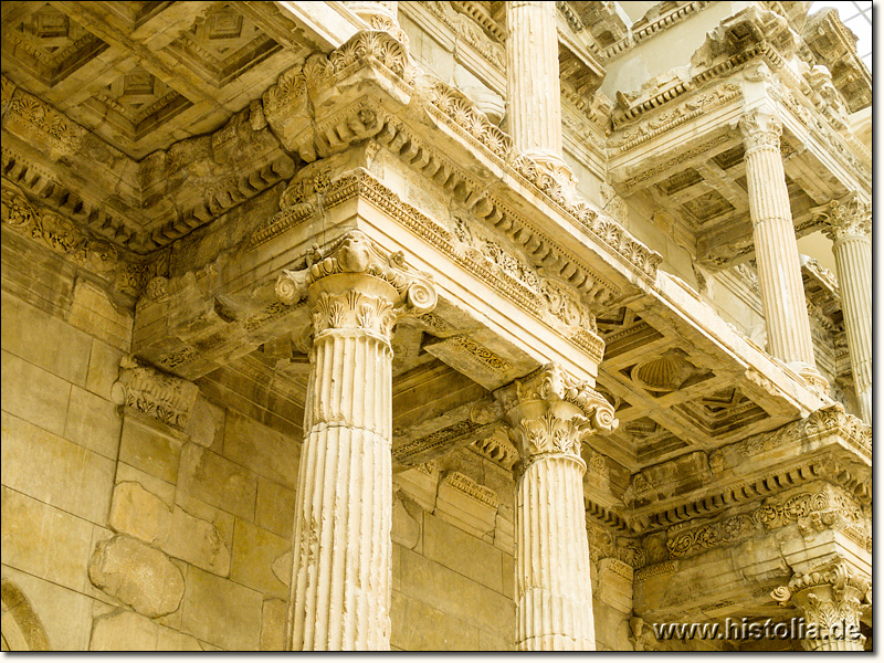 Museum von Berlin - Detail des großen Markttores von Milet