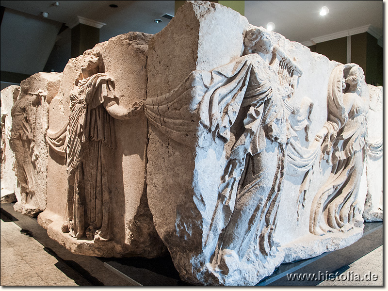 Museum von Burdur - Fries mit Tänzerinnen - großes Heroon von Sagalassos